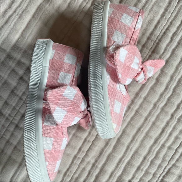 Adorable pink and white Janie and Jack shoe - Picture 2 of 5